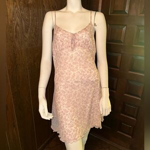 Women’s justify summer dress size large. Very cute and flirty!